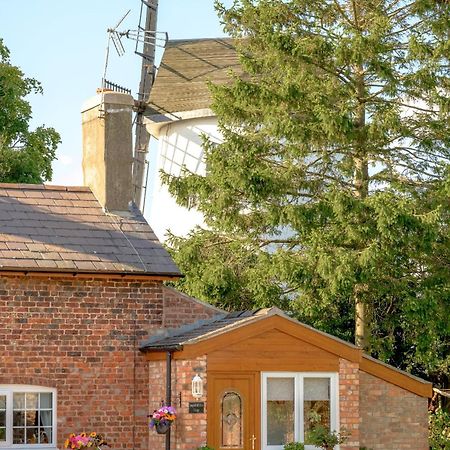 Saughall Mill Farm Cottage 체스터 외부 사진
