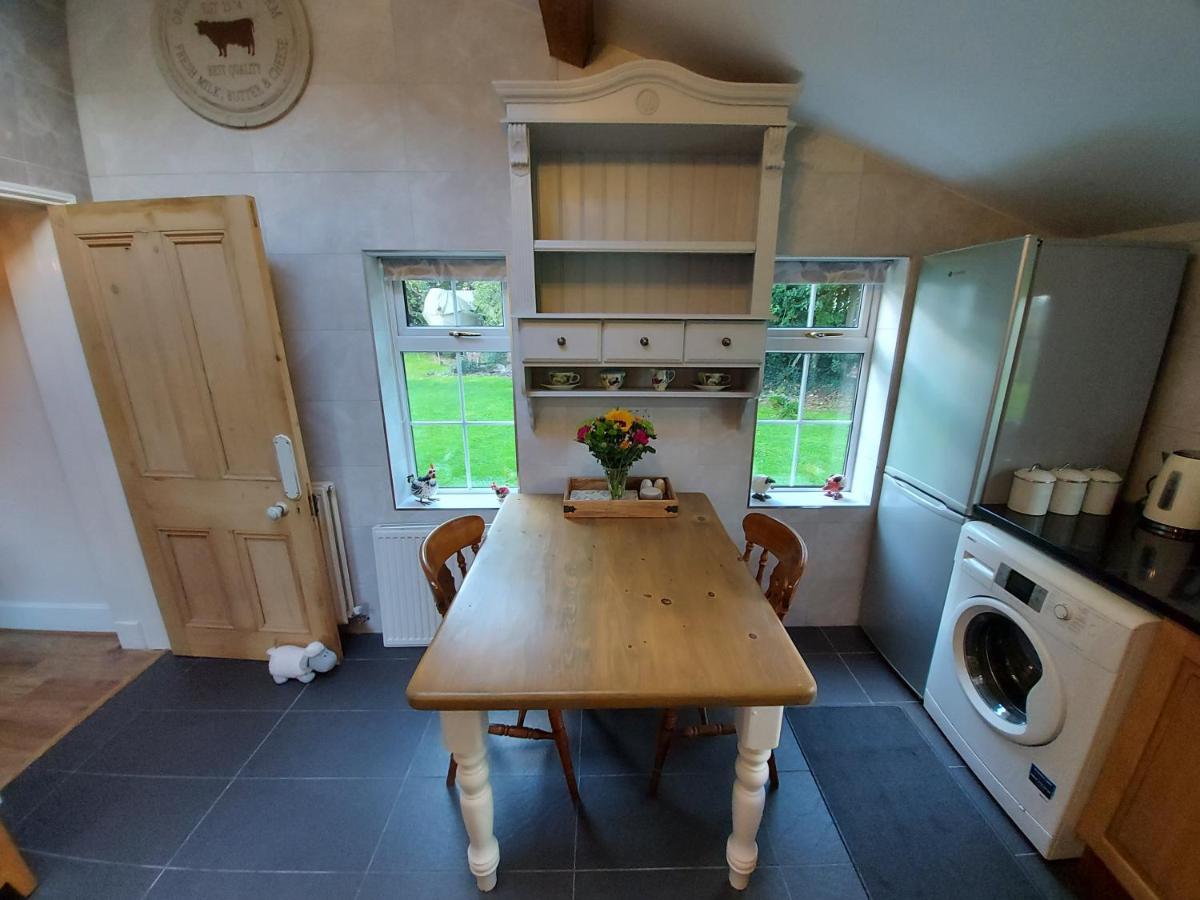 Saughall Mill Farm Cottage 체스터 외부 사진