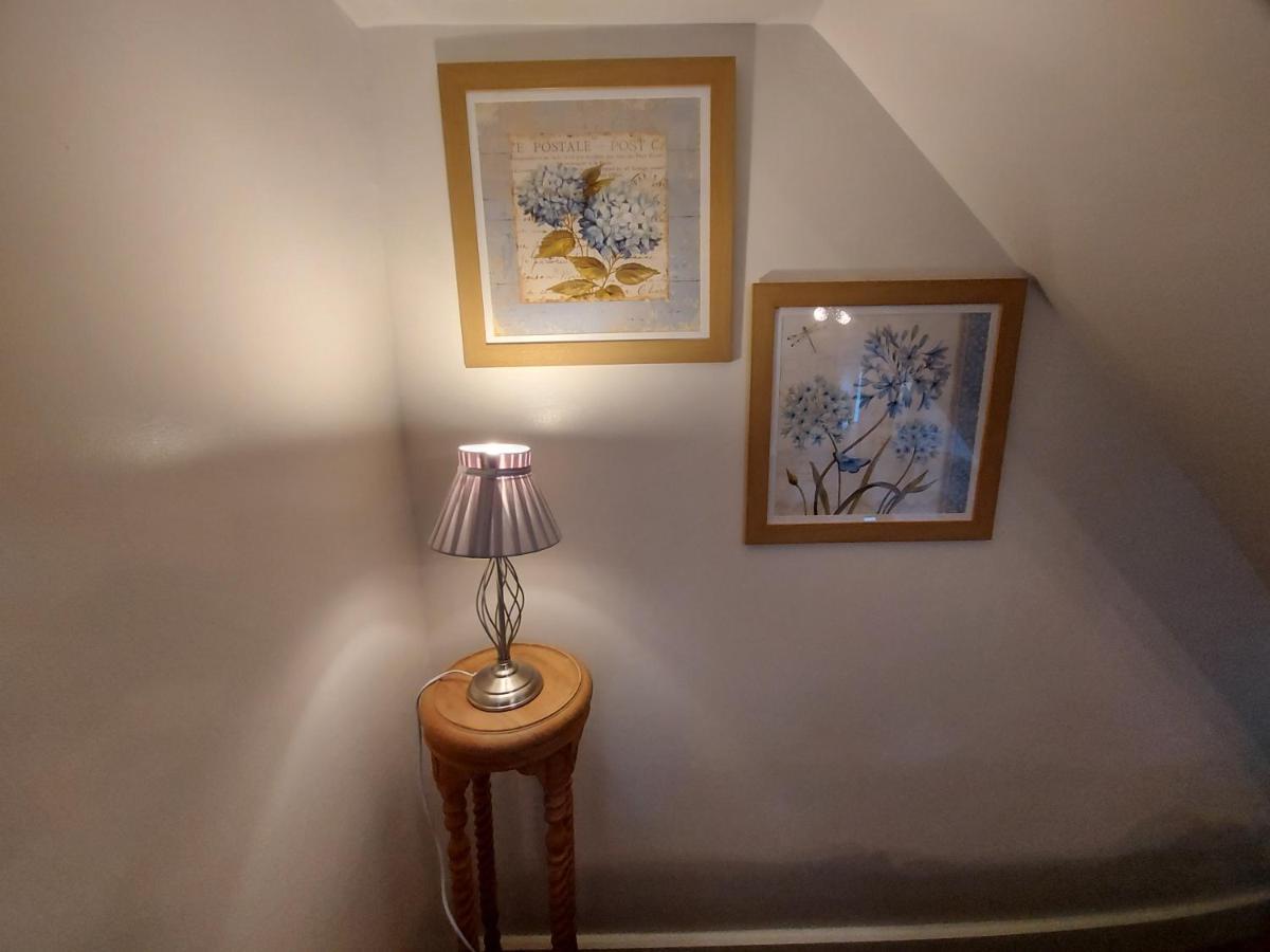 Saughall Mill Farm Cottage 체스터 외부 사진
