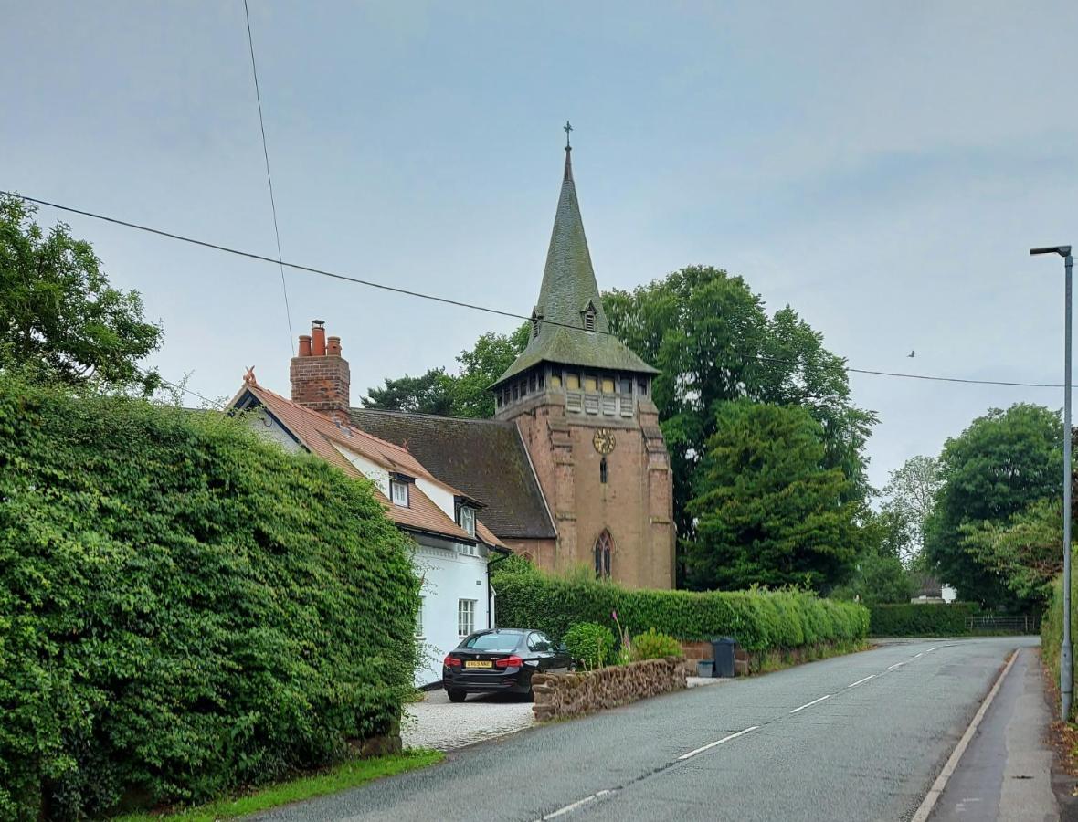 Saughall Mill Farm Cottage 체스터 외부 사진