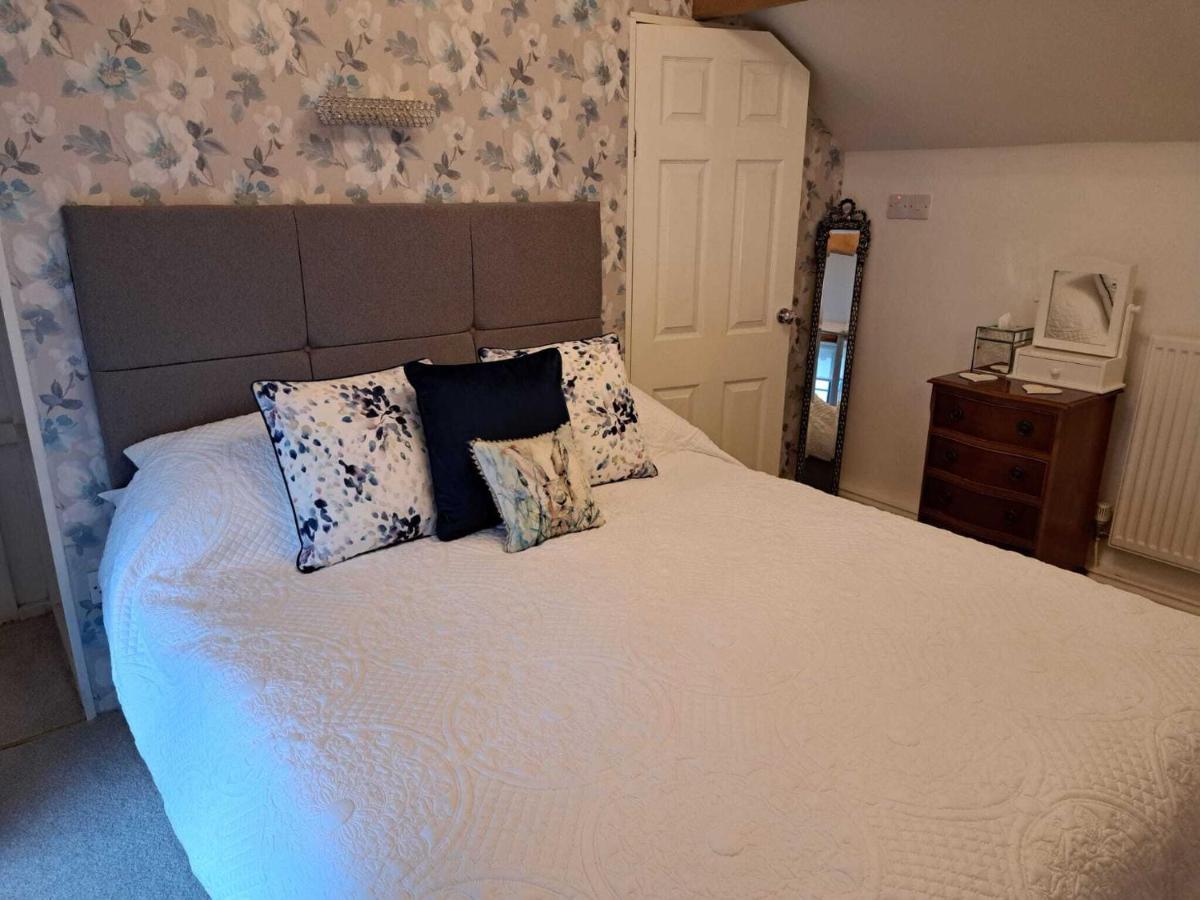 Saughall Mill Farm Cottage 체스터 외부 사진