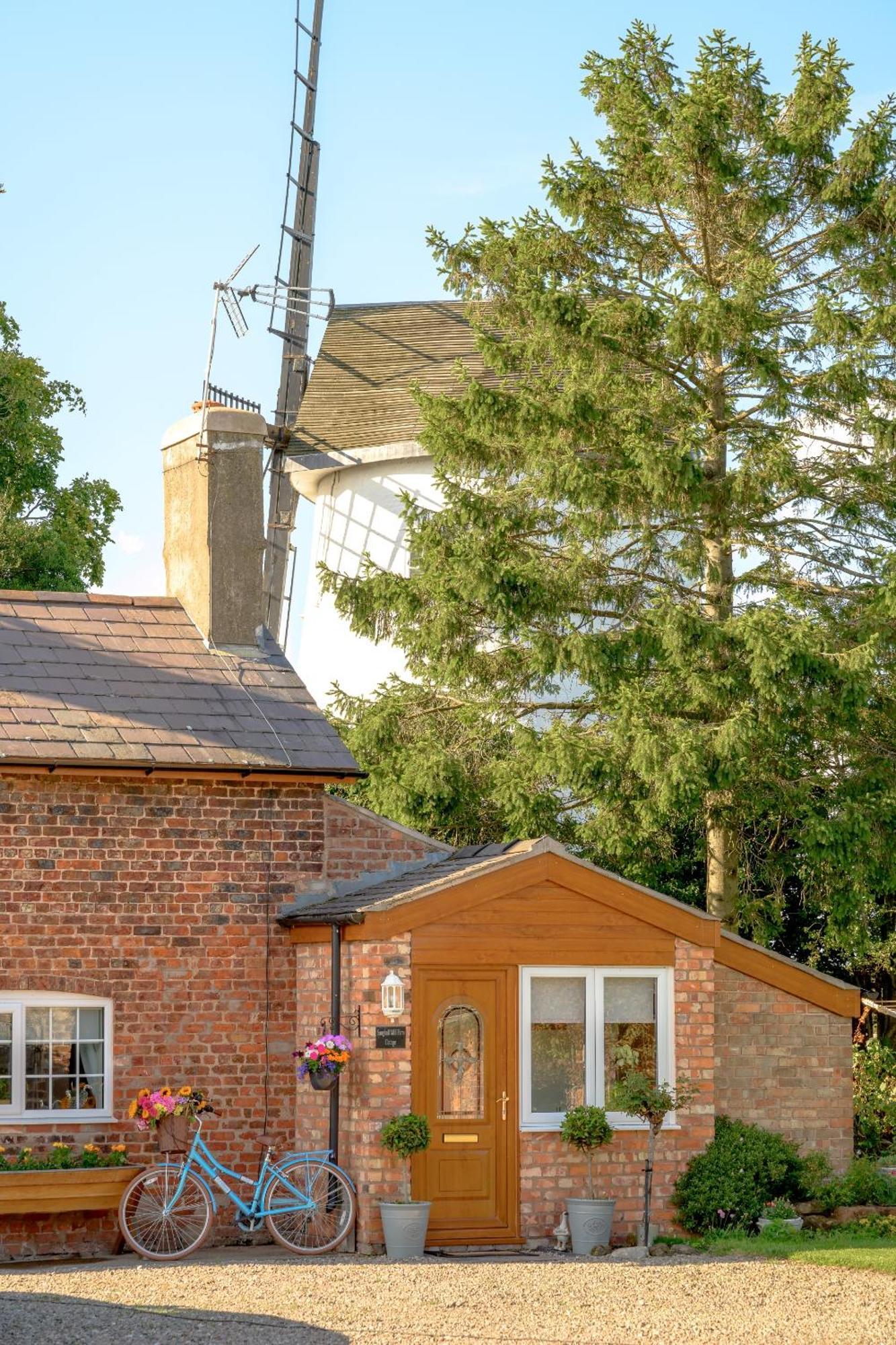 Saughall Mill Farm Cottage 체스터 외부 사진