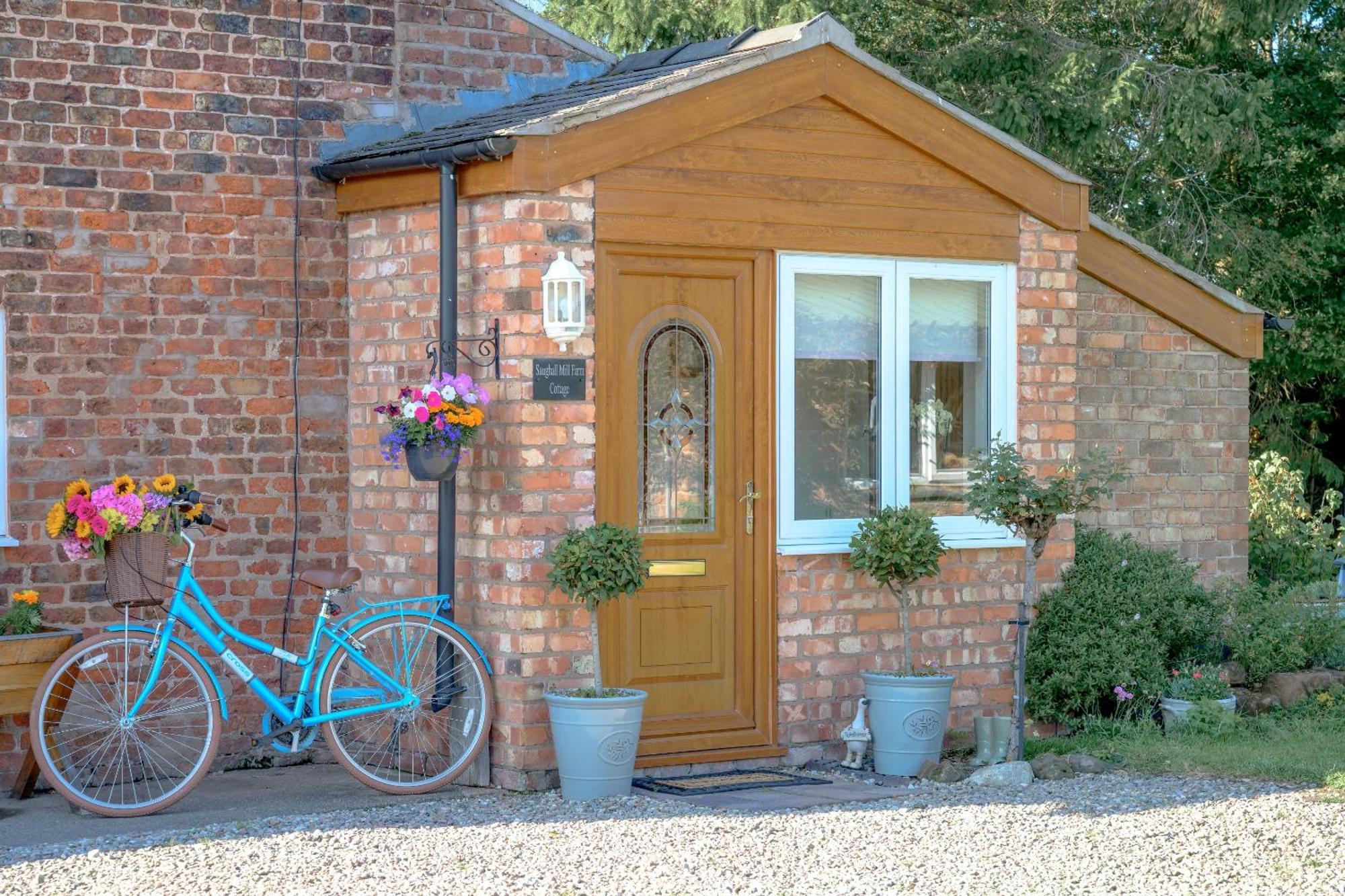 Saughall Mill Farm Cottage 체스터 외부 사진
